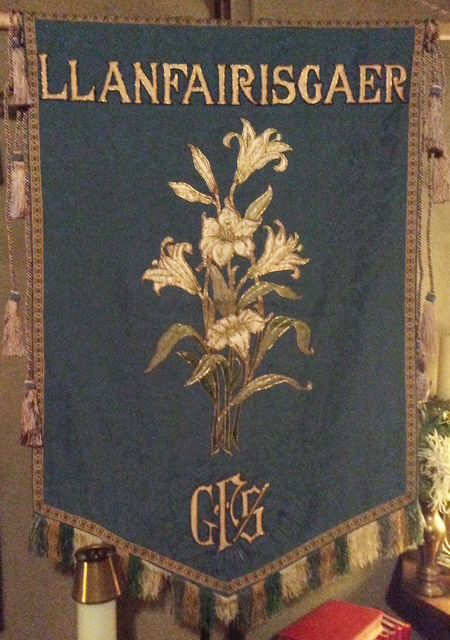 Banner that reads Llanfairisgaer